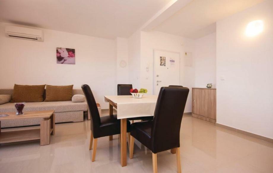 Apartmani Korenika Brodarica  Ngoại thất bức ảnh